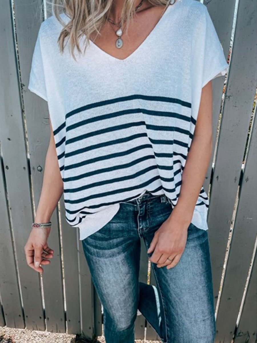 V-neck Striped Loose T-shirt
